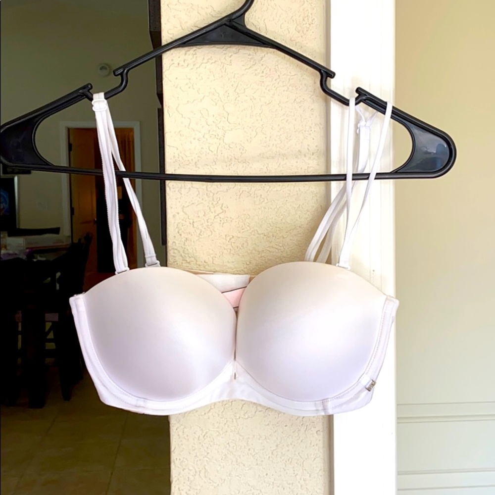 Victoria secret bra than can become strapless